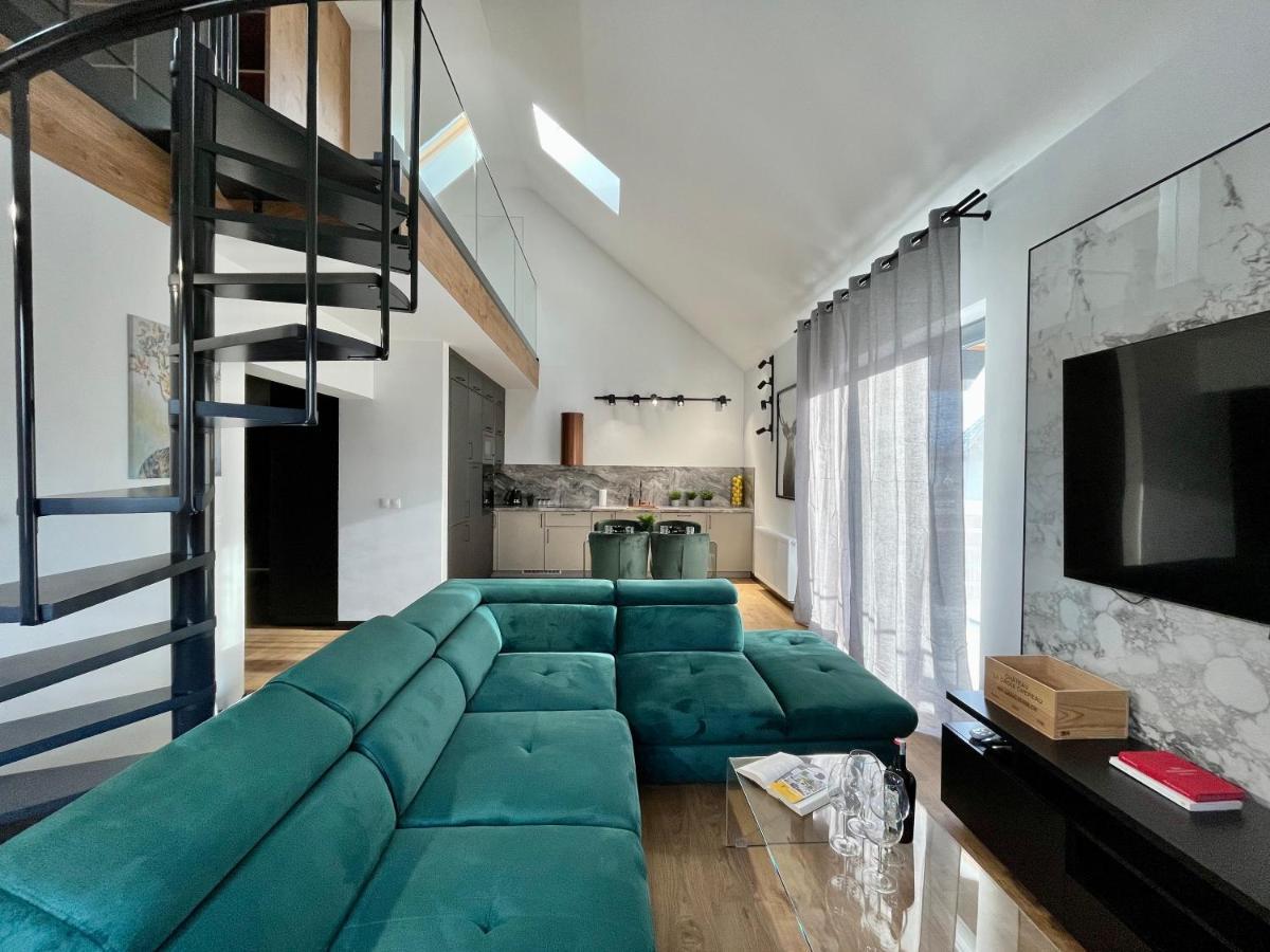 Apartamenty Maxa Czornyja Jelení Hora Exteriér fotografie